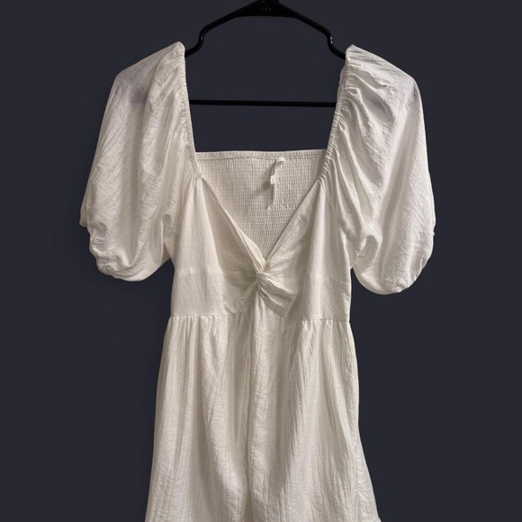Altar'd State Dresses & Skirts - Altar'd State White Puff Sleeve Twist Front Cutout Back Mini Dress Large
